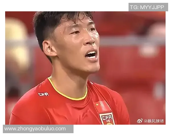 朱辰杰关键时刻的封堵展现了他在比赛中的决策能力与团队精神 朱辰杰关键时刻的封堵展现了他在比赛中的决策能力与团队精神