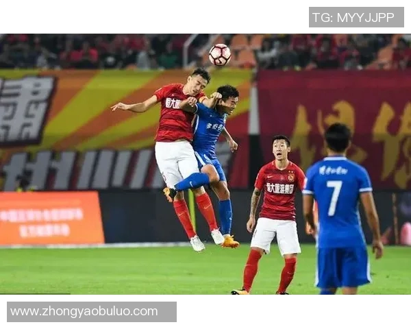 恒大主场大胜恒丰，升至中超积分榜前三，球队状态回暖