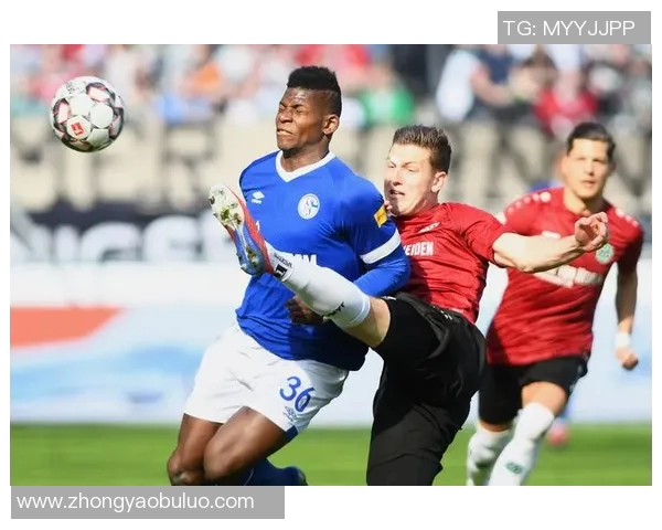 沙尔克04遭遇汉诺威96连败，形势堪忧需迅速调整队形